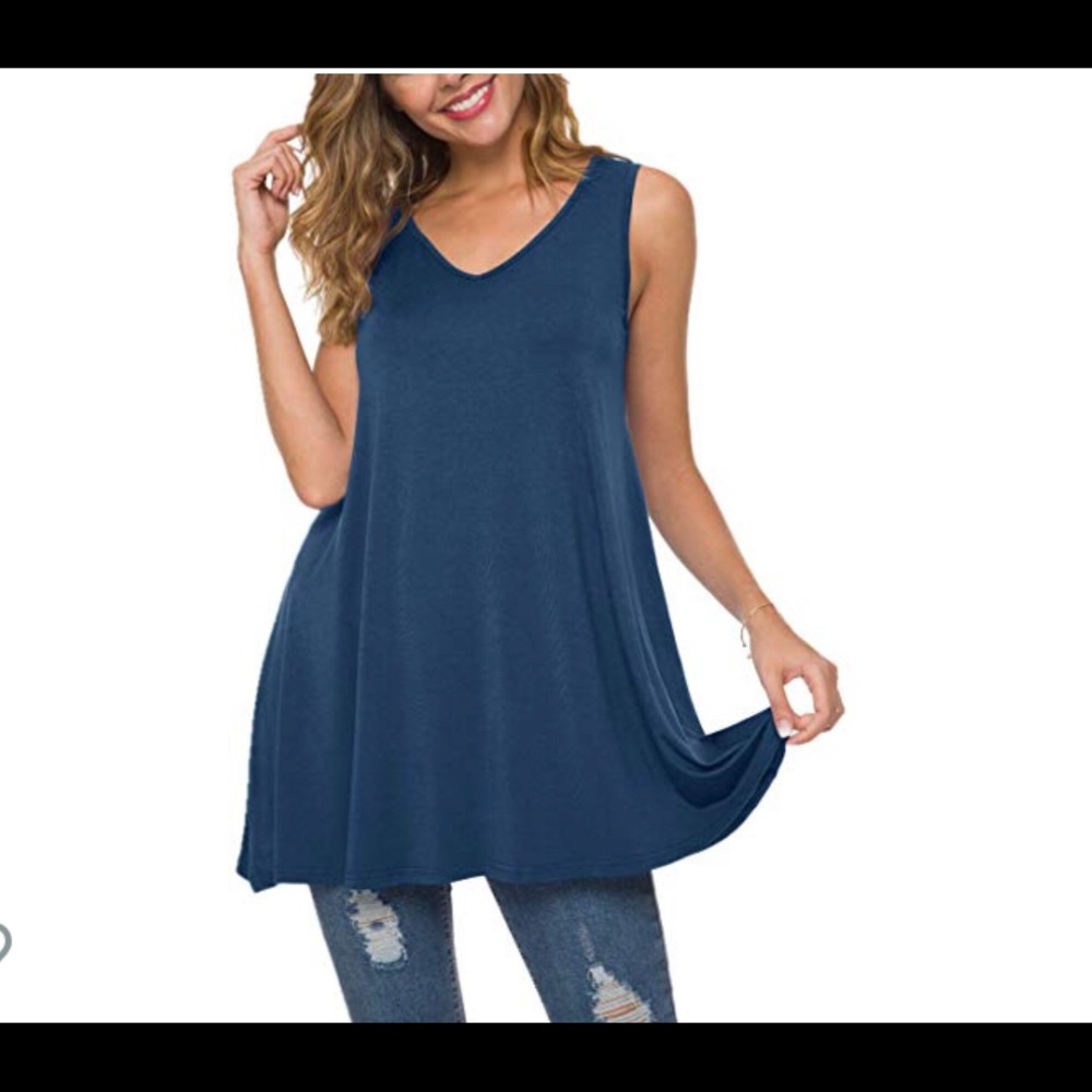 NWOT Summer Casual blue Sleeveless Loose tank Top - Picture 2 of 3